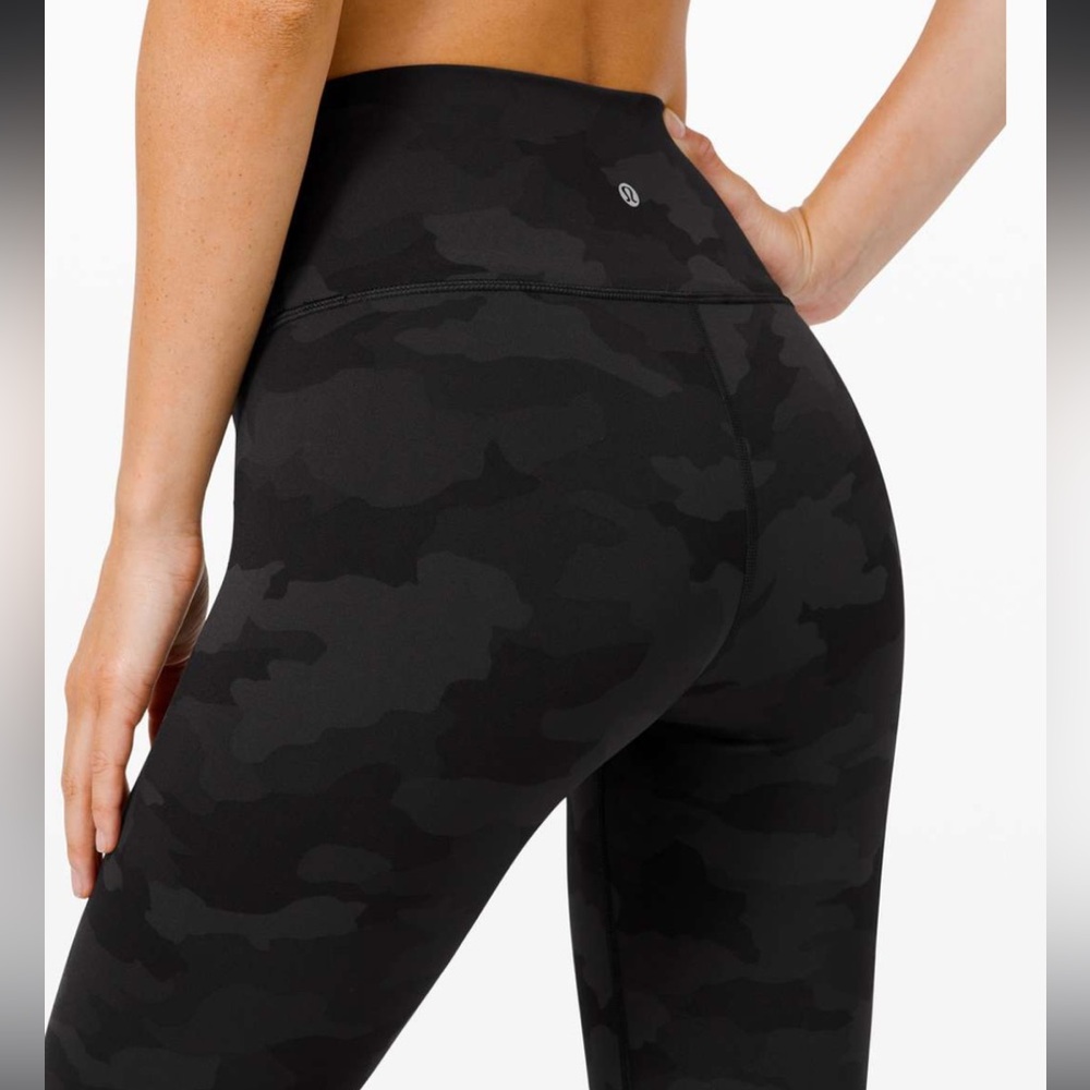 Lululemon High Rise Wunder Under Camo black Leggings • size 4